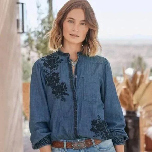 Sundance Tops - Sundance EUC Women's Lennon Embroidered Denim/Chambray Shirt Size S